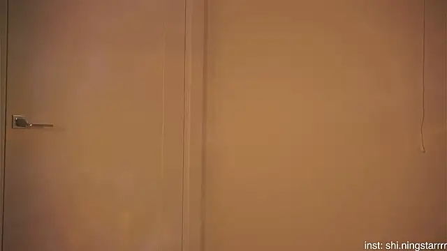 alittlestarrr online show from February 26, 7:20 am