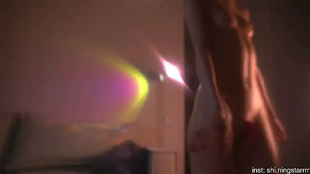 alittlestarrr online show from March 19, 2:16 am