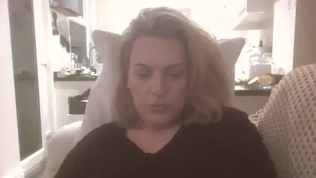 Gigi-Honey online show from December 18, 11:33 pm