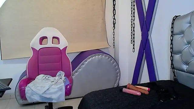 Sara Davina online show from March 6, 10:41 am