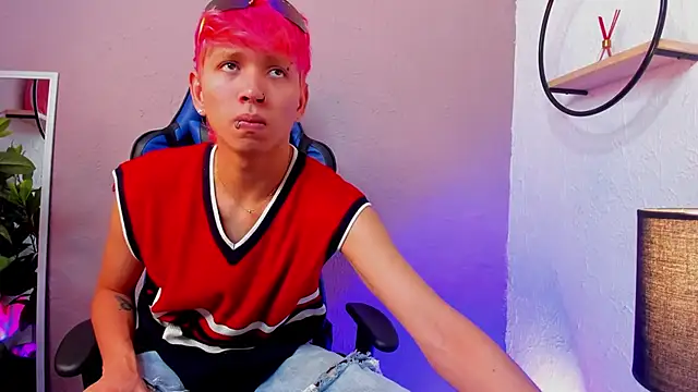 Snapshot of Brian-Ausslos chatting on March 7, 10:21 pm Brian-Ausslos online show from March 7, 10:21 pm