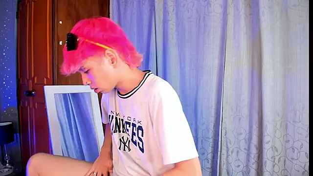 Snapshot of Brian-Ausslos chatting on March 9, 2:10 pm Brian-Ausslos online show from March 9, 2:10 pm