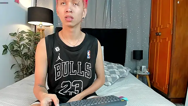 Snapshot of Brian-Ausslos chatting on March 18, 4:47 am Brian-Ausslos online show from March 18, 4:47 am