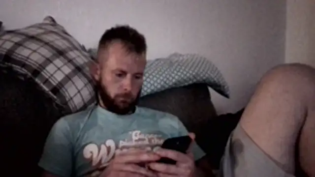 Snapshot of bjay1210 chatting on June 9, 8:59 am bjay1210 online show from June 9, 8:59 am