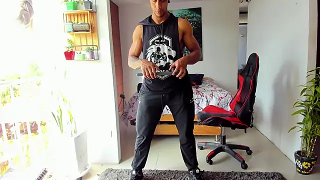 Snapshot of Adam_Valenciia chatting on October 27, 7:40 pm Adam Valenciia online show from October 27, 7:40 pm