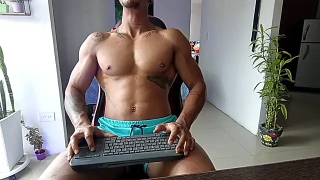 Snapshot of Adam_Valenciia chatting on December 3, 7:56 pm Adam Valenciia online show from December 3, 7:56 pm