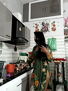 Snapshot of Best-Couple chatting on November 5, 3:06 am Best-Couple online show from November 5, 3:06 am