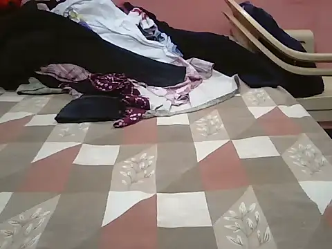 Hot-shanvi online show from October 10, 12:15 pm