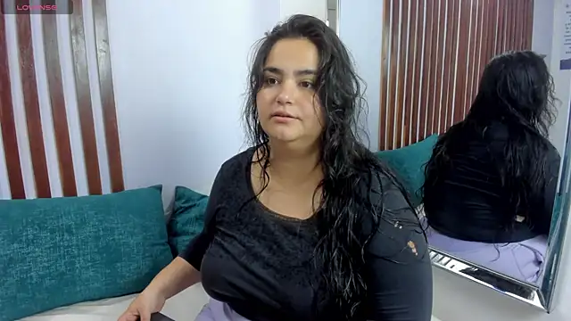 Snapshot of KRYSSTARITTER4 chatting on February 17, 10:18 am KRYSSTARITTER4 online show from February 17, 10:18 am