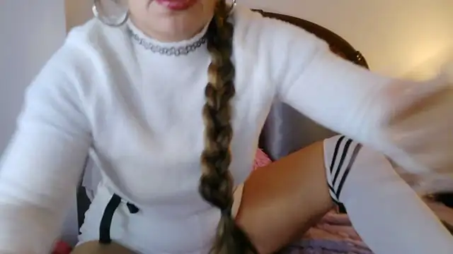 Snapshot of efecto22 chatting on December 4, 8:56 am efecto22 online show from December 4, 8:56 am