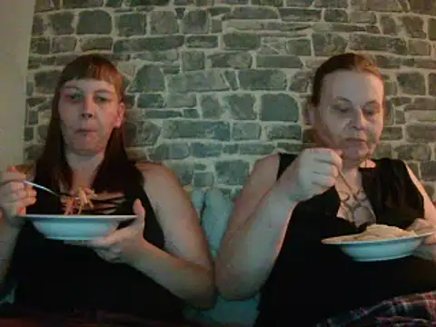 Sweet Phoenix online show from January 14, 5:45 pm