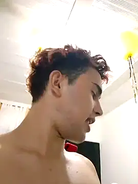 Lian Noath online show from January 2, 2:33 am