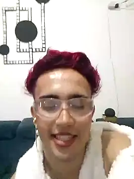 Lian Noath online show from February 6, 4:10 am