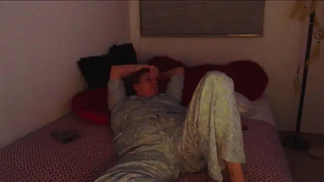 milchanel online show from December 18, 6:21 am