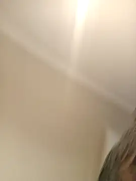 Snapshot of Thando04 chatting on February 4, 7:33 pm Thando04 online show from February 4, 7:33 pm