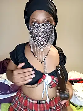 Snapshot of Thando04 chatting on February 5, 8:46 pm Thando04 online show from February 5, 8:46 pm