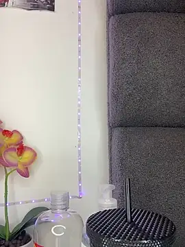 Snapshot of Thando04 chatting on September 20, 12:39 pm Thando04 online show from September 20, 12:39 pm