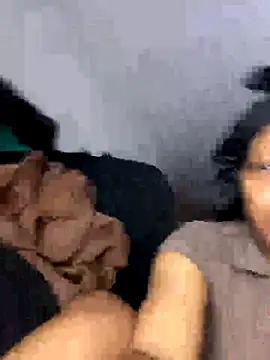 Snapshot of Thando04 chatting on October 20, 3:56 pm Thando04 online show from October 20, 3:56 pm