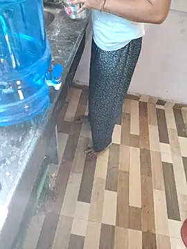 lovelygirl4567 online show from March 18, 4:37 am