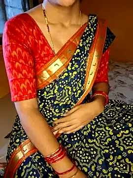 lovelygirl4567 online show from October 4, 5:16 am