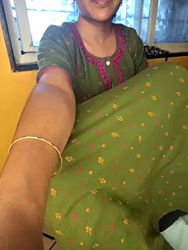 lovelygirl4567 online show from October 12, 4:11 am