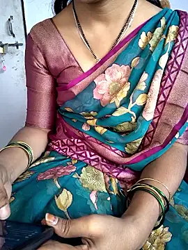 lovelygirl4567 online show from January 12, 4:29 am