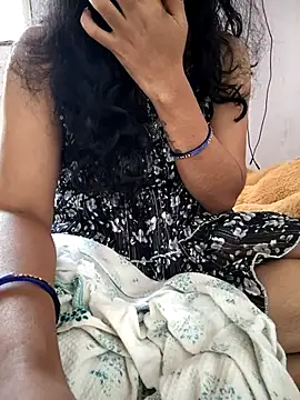 lovelygirl4567 online show from April 8, 5:40 am