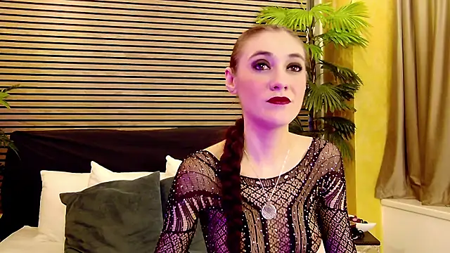 SamaraSinn online show from February 1, 5:18 am