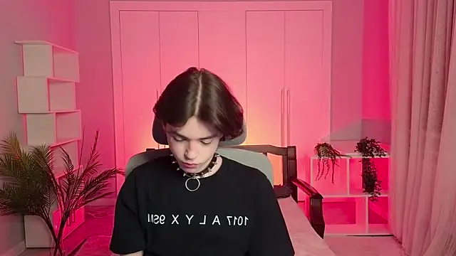 Snapshot of b0y_fantasy chatting on January 29, 4:30 pm b0y fantasy online show from January 29, 4:30 pm