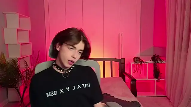 Snapshot of b0y_fantasy chatting on January 29, 7:43 pm b0y fantasy online show from January 29, 7:43 pm