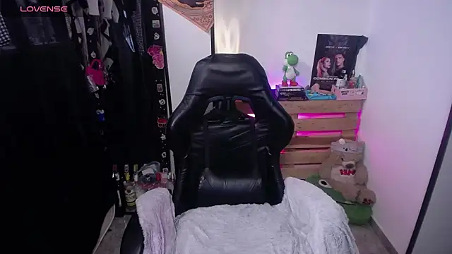 noah420sr online show from December 4, 2:04 pm