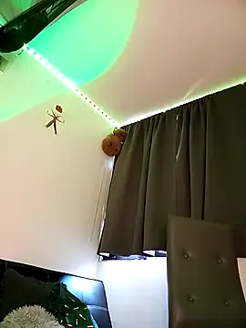 bronwgirl69 online show from March 9, 7:48 pm