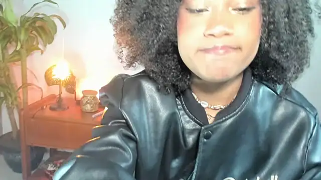 bronwgirl69 online show from October 21, 8:20 pm