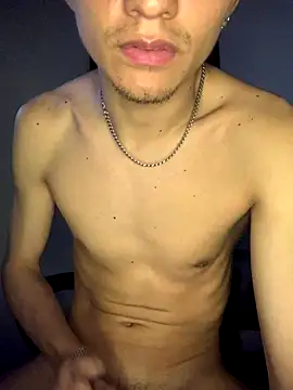 gabrielzinnnn085 online show from October 3, 10:18 pm