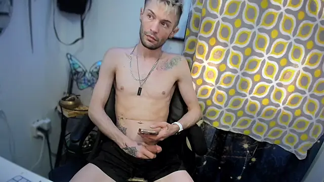 Trystan Spellman online show from April 19, 6:21 pm