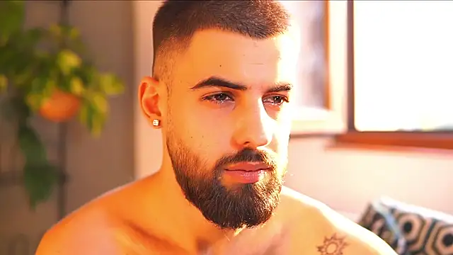 Snapshot of HairyRobxxx chatting on September 9, 3:22 pm HairyRobxxx online show from September 9, 3:22 pm