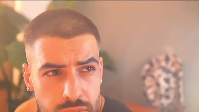 Snapshot of HairyRobxxx chatting on September 21, 3:13 pm HairyRobxxx online show from September 21, 3:13 pm