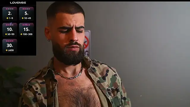 Snapshot of HairyRobxxx chatting on October 15, 3:34 pm HairyRobxxx online show from October 15, 3:34 pm