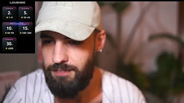 Snapshot of HairyRobxxx chatting on October 26, 4:13 pm HairyRobxxx online show from October 26, 4:13 pm