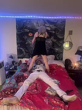 Snapshot of damselaintstressn chatting on October 7, 6:05 pm damselaintstressn online show from October 7, 6:05 pm