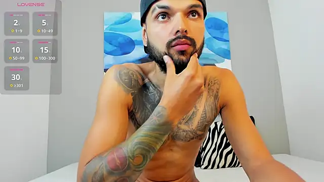 Snapshot of Emilio_Wolf chatting on February 8, 10:08 pm Emilio Wolf online show from February 8, 10:08 pm