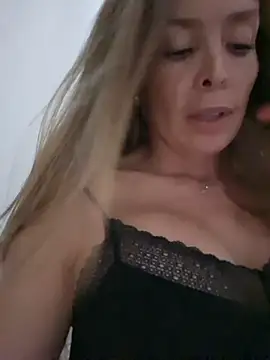 karina warthon online show from November 12, 5:35 pm