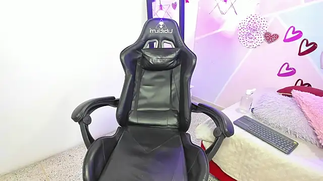 katy handerson online show from February 26, 10:53 pm