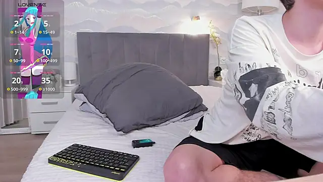 Tayller Jonson online show from February 5, 9:15 am