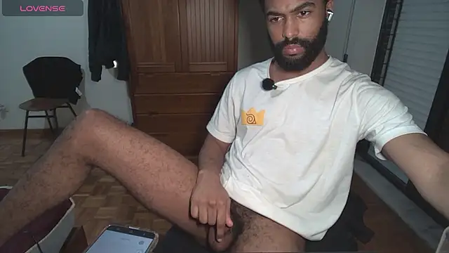 Snapshot of kevi_cocks chatting on July 24, 8:07 pm kevi cocks online show from July 24, 8:07 pm