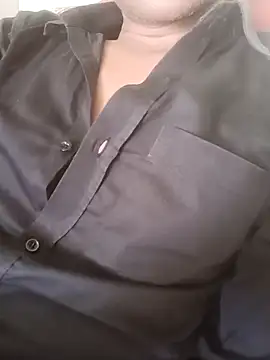 Abony femboy online show from December 5, 7:50 am