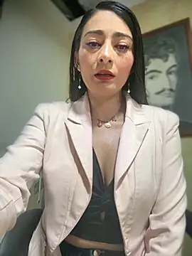 BELLA--26 online show from September 18, 1:46 pm