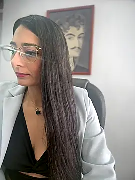 BELLA--26 online show from November 3, 2:29 pm