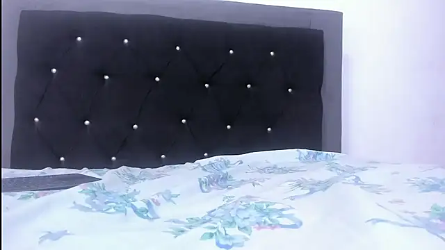 violetadumsper online show from February 9, 8:54 am