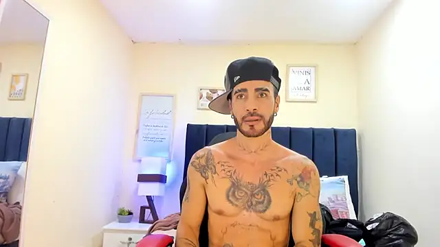 Lancelot Benwick online show from September 13, 8:19 pm